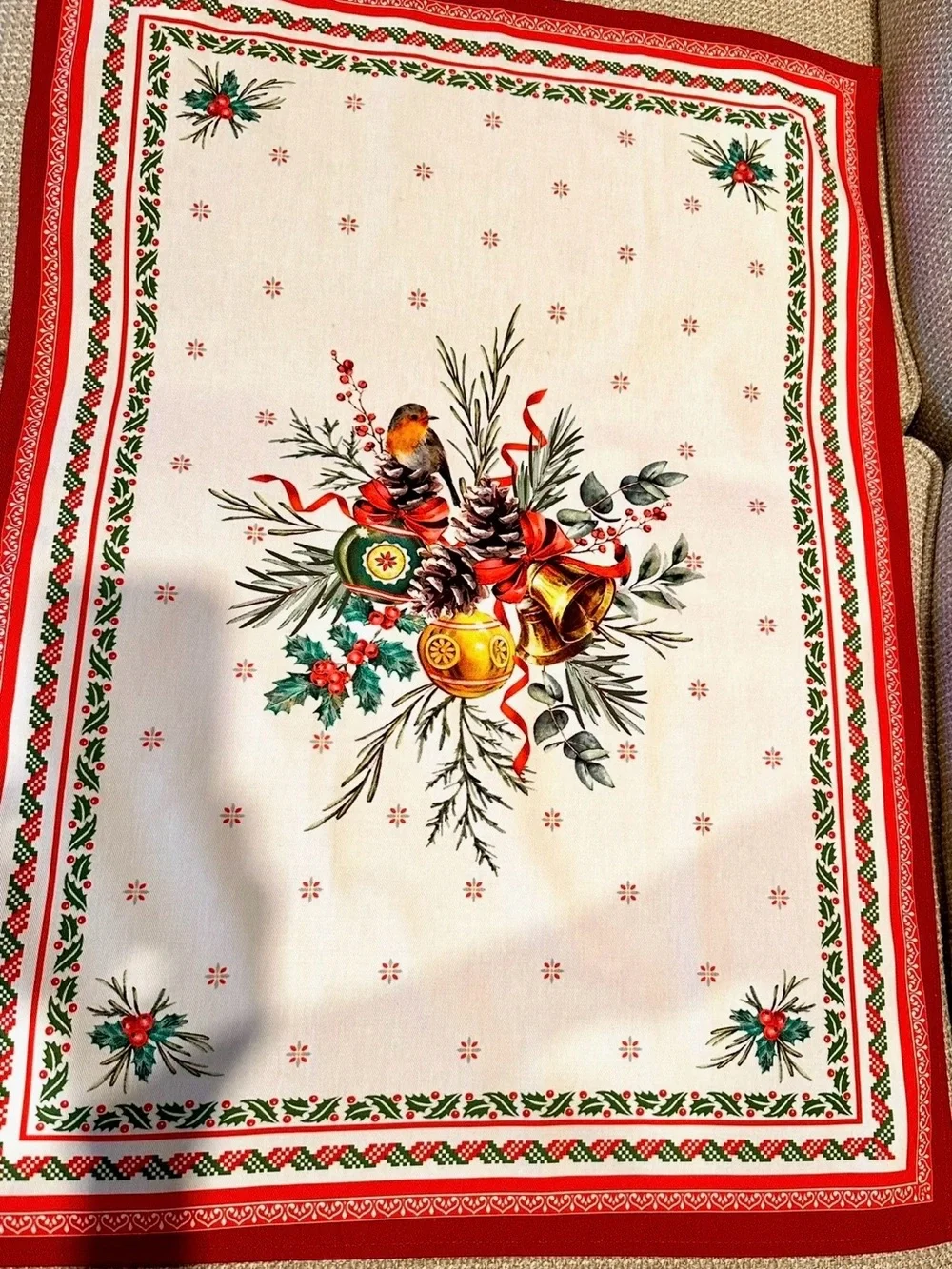 French Cotton Holiday Festive Rectangular Towel/Table Runner,Red, Green, Gold